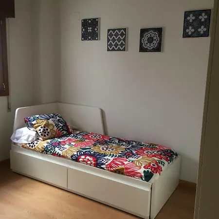 Plaza Apartment *